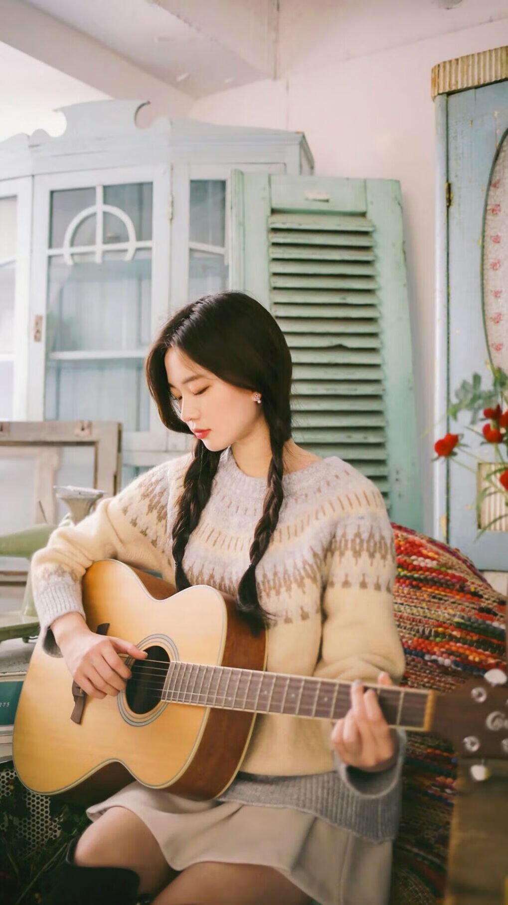 《马尼拉公报》记者雷伊赞誉开幕式为“视觉杰作”，称赞志愿者热情。