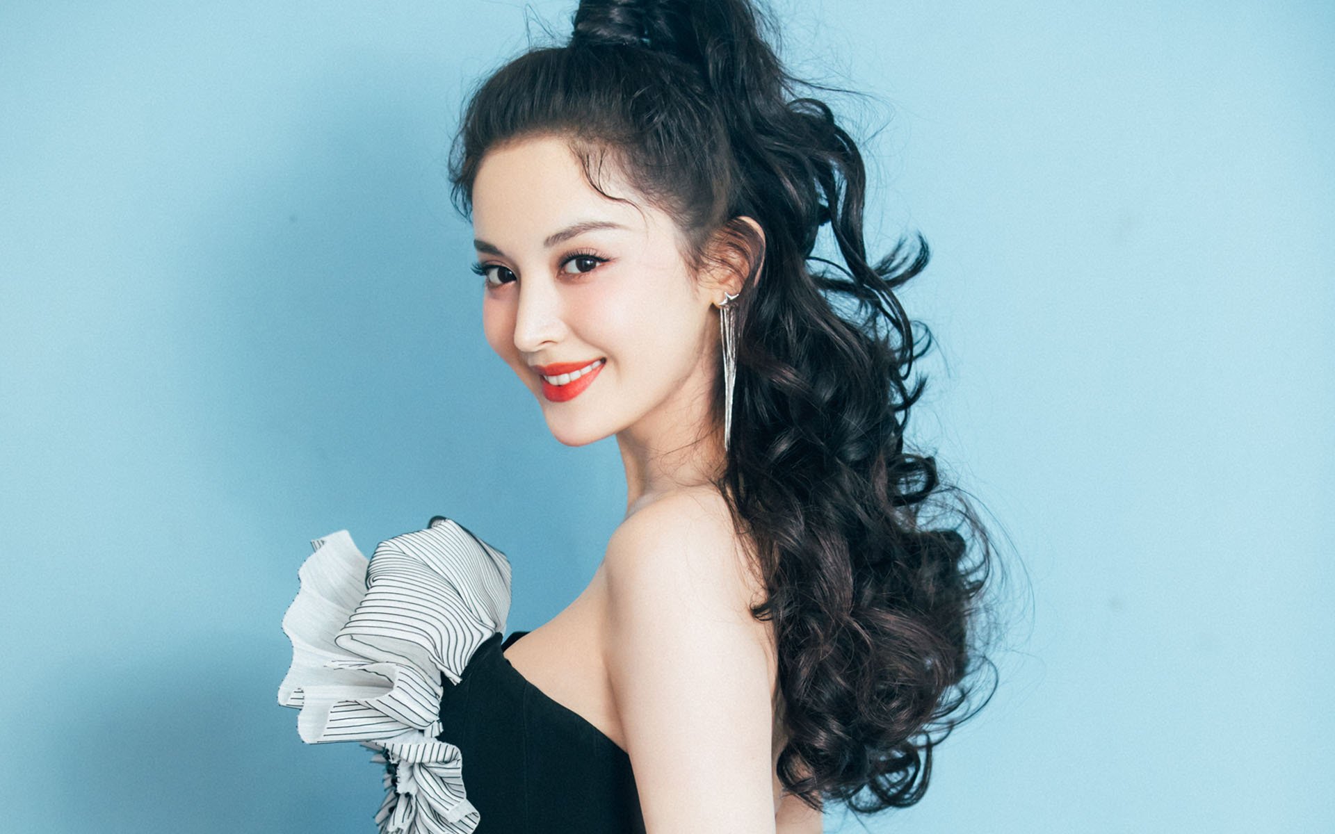 世界青少年冰壶锦标赛在哈尔滨圆满落幕，世界冰壶比赛